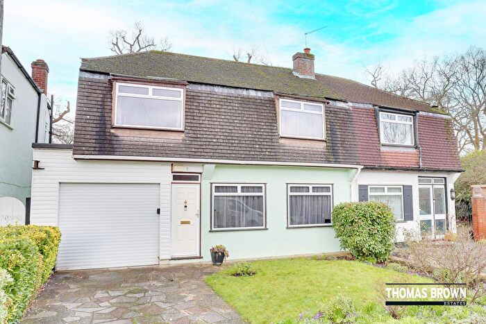 4 Bedroom Semi Detached House For Sale In Grasmere Avenue, Orpington, BR6