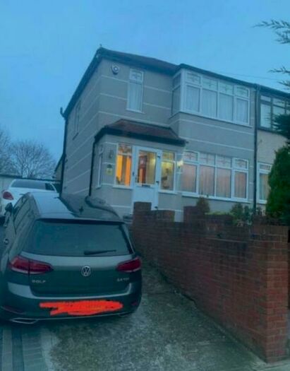 3 Bedroom Terraced House To Rent In Garland Road, : Bed Bath, SE18