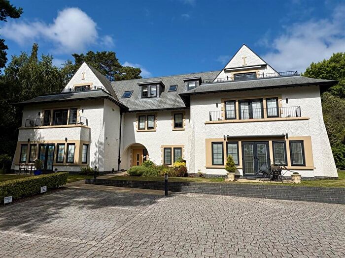 2 Bedroom Apartment For Sale In Golf Links Road, Ferndown, BH22