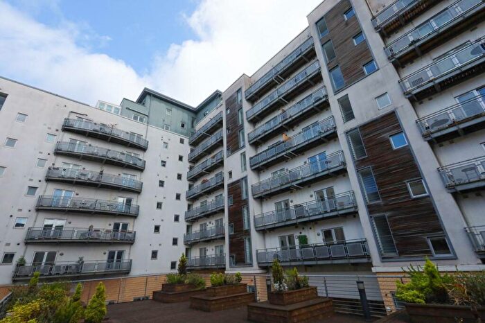 2 Bedroom Flat To Rent In Flat / Port Dundas Road Glasgow, G4