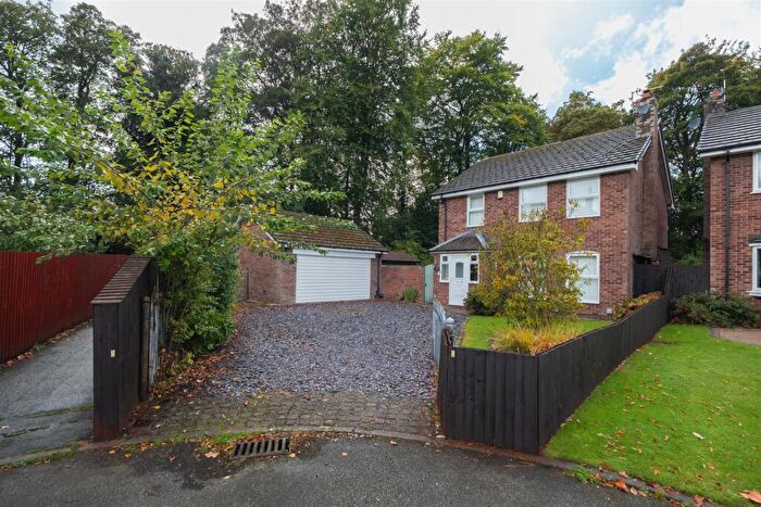 4 Bedroom Detached House For Sale In A Well-presented And Extended Detached Family Home On A Prime Corner Plot, CW6