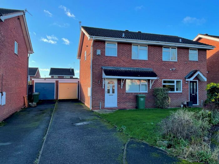 3 Bedroom House To Rent In Kidderminster, Worcestershire, DY10
