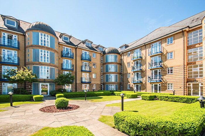 2 Bedroom Flat To Rent In Newland Gardens, Hertford, SG13