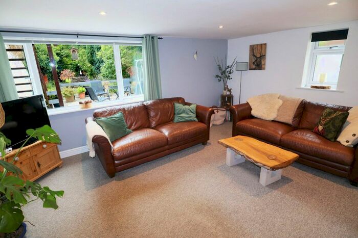 1 Bedroom Maisonette To Rent In Church Street, Alcester, B49