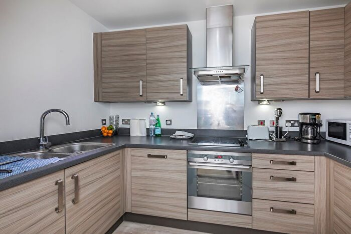 2 Bedroom Flat To Rent In Rick Roberts Way, London, E15