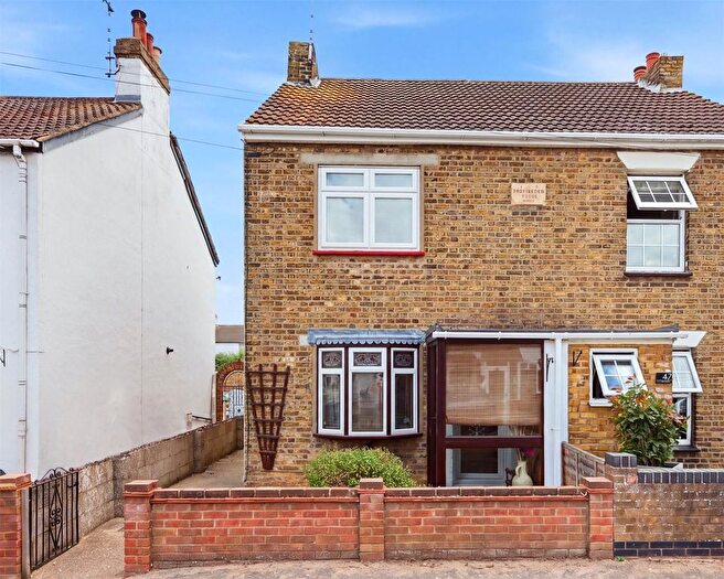 3 Bedroom Semi-Detached House For Sale In St. Johns Road, Great Wakering, Essex, SS3