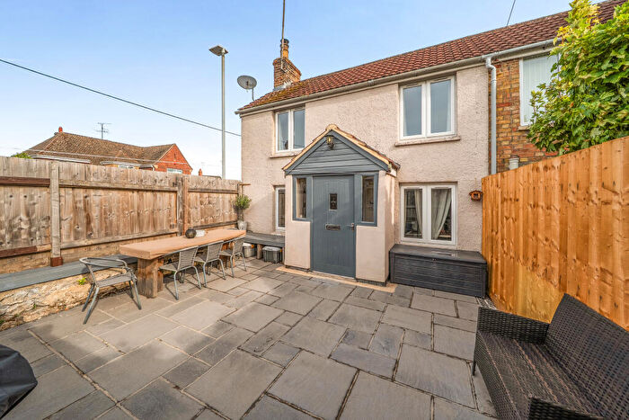 2 Bedroom Semi Detached House For Sale In Station Road, Purton, SN5