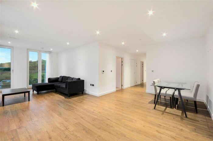 3 Bedroom Flat To Rent In College Road, Harrow, HA1