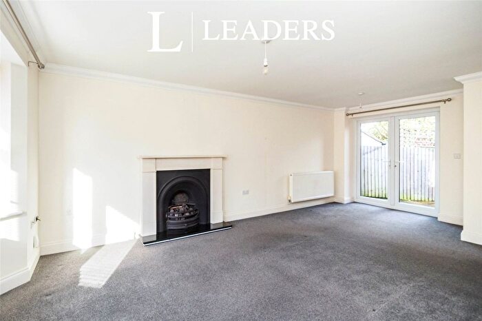 3 Bedroom Detached House For Sale In Dowgate Close, Tonbridge, Kent, TN9