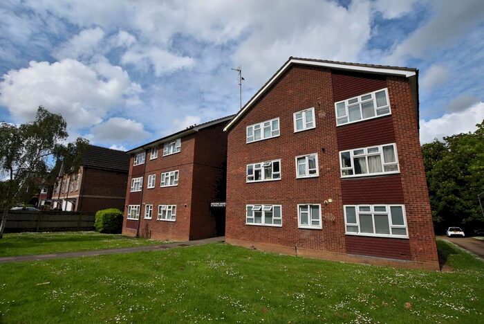 2 Bedroom Flat To Rent In Chilvins Court, Nether Street, West Finchley, London, N3