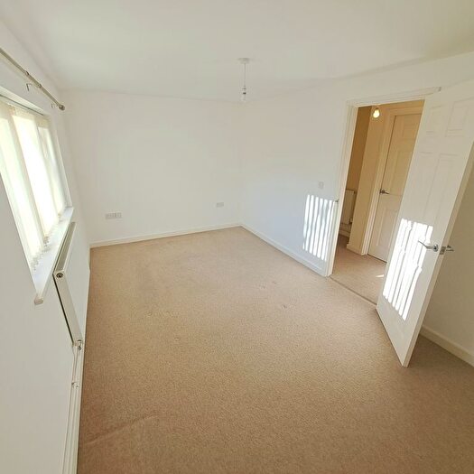 2 Bedroom Flat To Rent In Shackleton Road, Gosport, PO13
