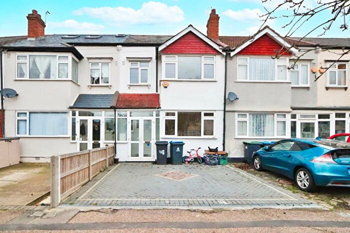 3 Bedroom Terraced House To Rent In Cavendish Road, New Malden, KT3