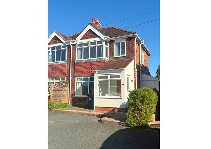 3 Bedroom Semi-Detached House For Sale In Hereford Road, Monmouth, NP25