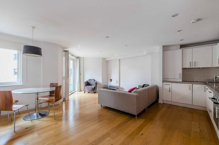 2 Bedroom Flat To Rent In Clerkenwell Road, Clerkenwell, London, EC1M