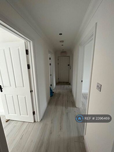 2 Bedroom Flat To Rent In Taverners Way, Hoddesdon, EN11