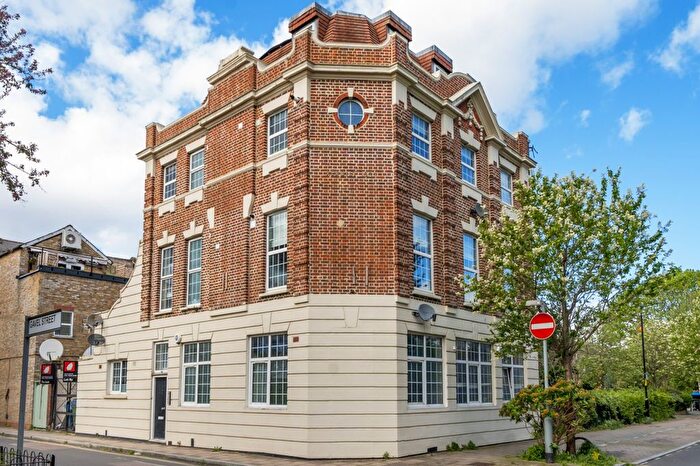 1 Bedroom Flat To Rent In Mason Street, London, SE17