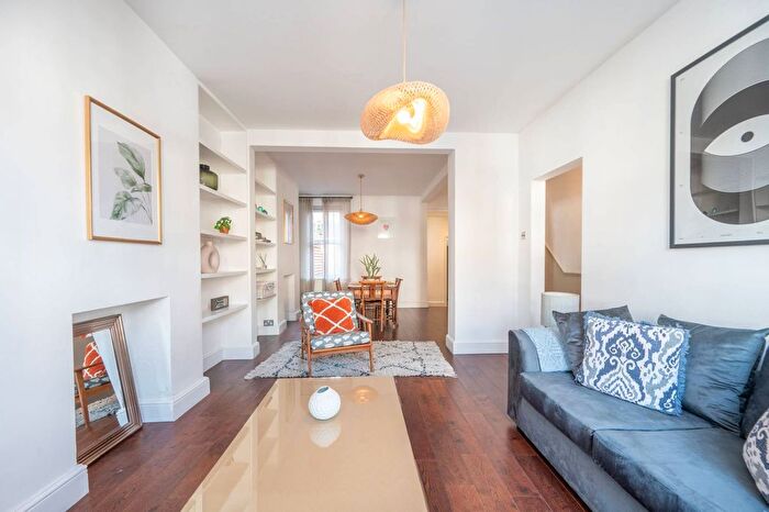 3 Bedroom Property For Sale In Holberton Gardens, Kensal Green, London, NW10