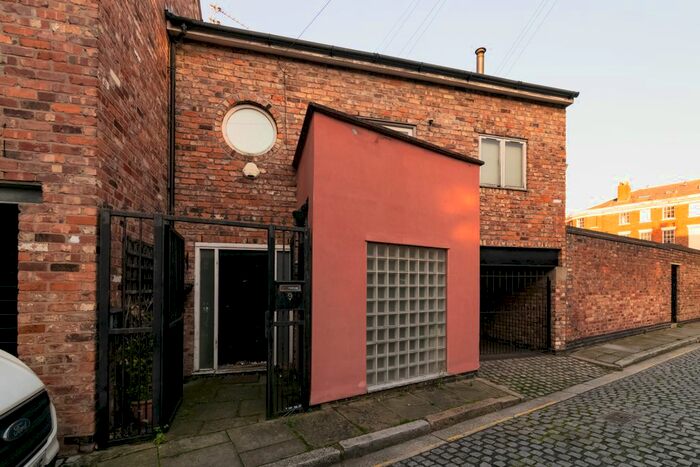 3 Bedroom Flat To Rent In Little Catharine Street, Liverpool, L8