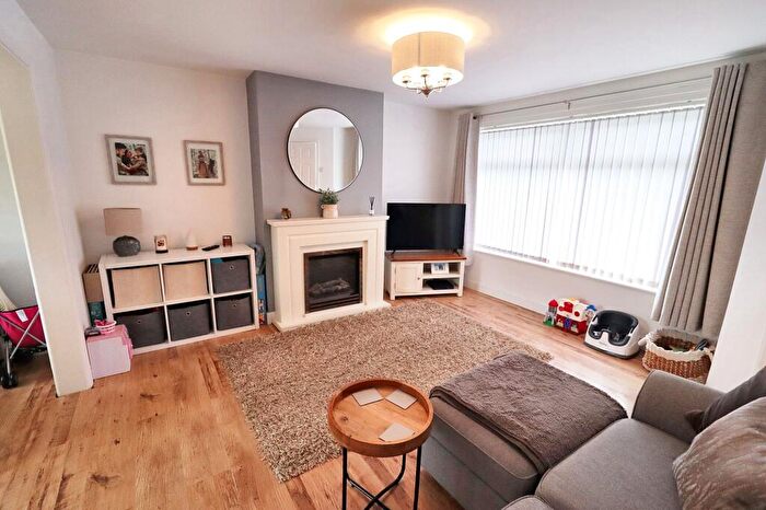 3 Bedroom Semi-Detached House For Sale In Woodleigh, Thornbury, BS35