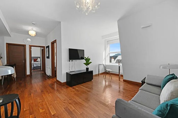2 Bedroom Flat For Sale In Park Mansion, London, SW1X