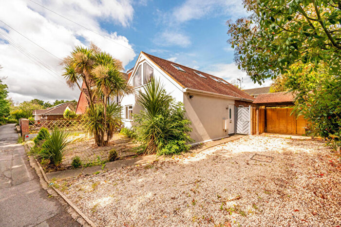 4 Bedroom Detached House For Sale In Lower Cippenham Lane, , Slough, SL1