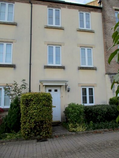 4 Bedroom Terraced House To Rent In Watson Place, Exeter, EX2