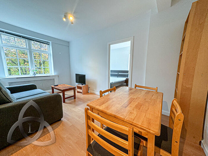 1 Bedroom Apartment To Rent In Langford Court, Abbey Road, St Johns Wood, NW8