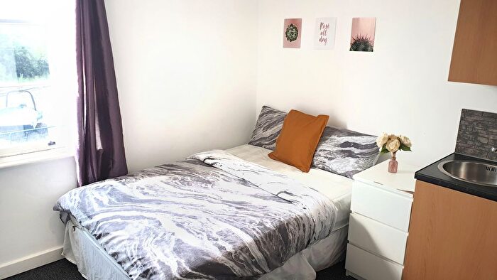 Studio To Rent In Station Street, Bloxwich, WS3