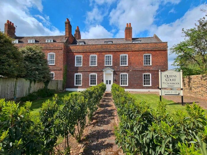 2 Bedroom Flat To Rent In Crossbrook Street, Cheshunt, Waltham Cross, EN8