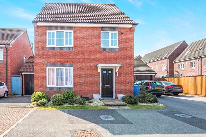 3 Bedroom Detached House To Rent In Fitzwilliam Place, DE3