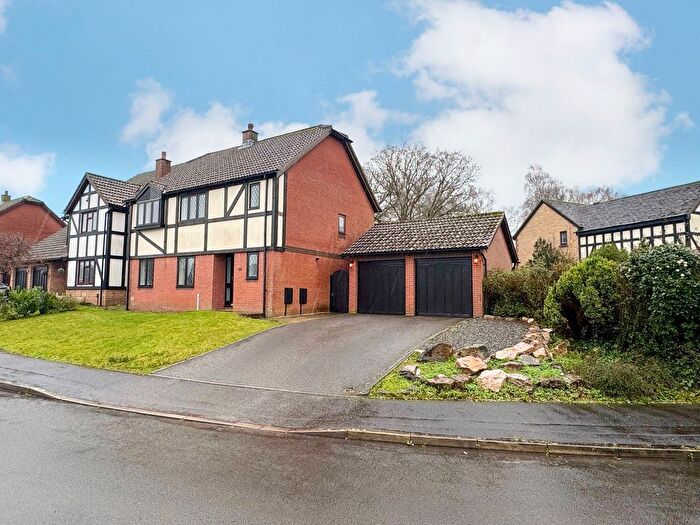 4 Bedroom Detached House For Sale In Aspen Drive, Newton Abbot, TQ12