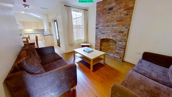 6 Bedroom Terraced House To Rent In Balfour Road, Nottingham, NG7