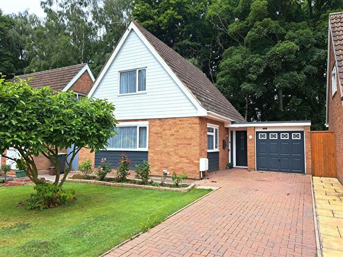 3 Bedroom Chalet For Sale In Judith Gardens, Potton, SG19