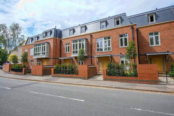 4 Bedroom Terraced House To Rent In Weybridge, Surrey, KT13