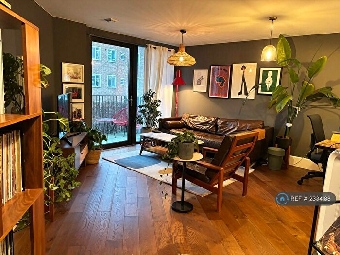 2 Bedroom Flat To Rent In Shacklewell Rd, London, N16
