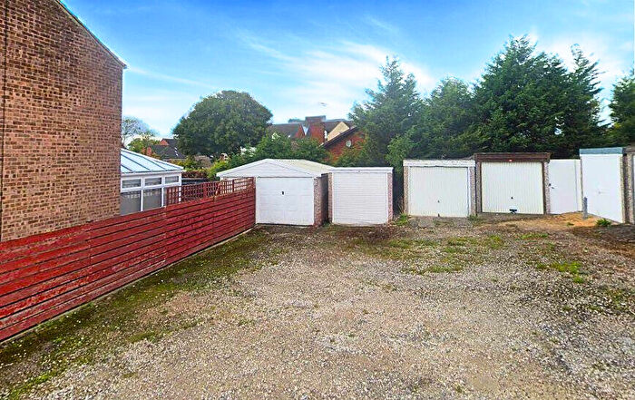 Property For Sale In Mason Drive, Swallownest, S26