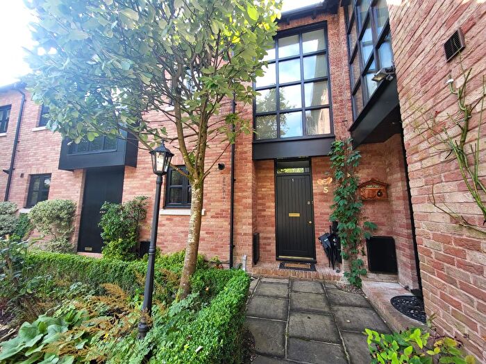 2 Bedroom Mews To Rent In Chelwood Mews, Lostock, Bolton, BL6