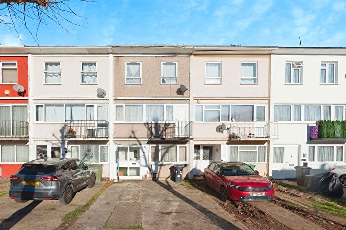 3 Bedroom Terraced House For Sale In Long Riding, Basildon, Essex, SS14