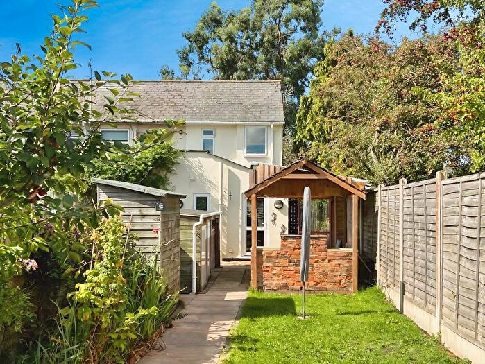 2 Bedroom End Of Terrace House For Sale In Whitfeld Road, Ashford, TN23