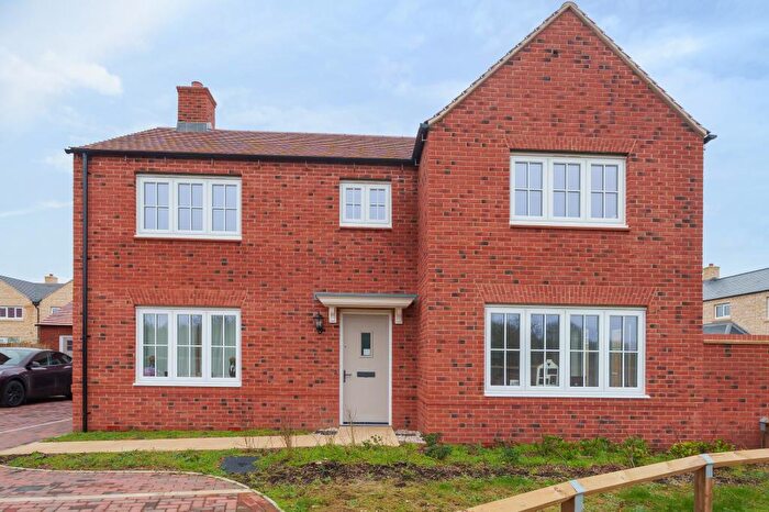 4 Bedroom Detached House To Rent In Chalk Blue, Ambrosden, OX25