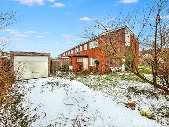 3 Bedroom Semi-Detached House For Sale In Riseholme Road, Gainsborough, Lincolnshire, DN21