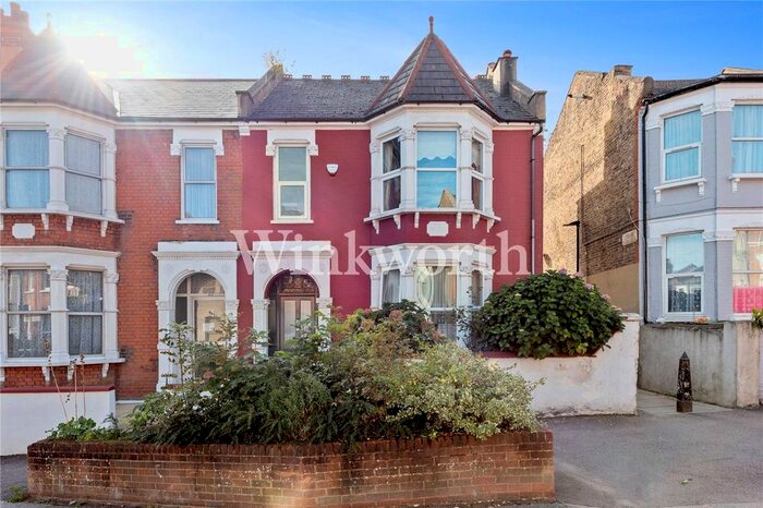 3 Bedroom Flat To Rent In Duckett Road, London, N4