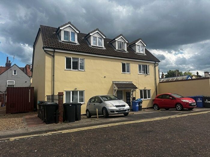 Block Of Flats For Sale In - High Street, Lowestoft, Suffolk, NR32