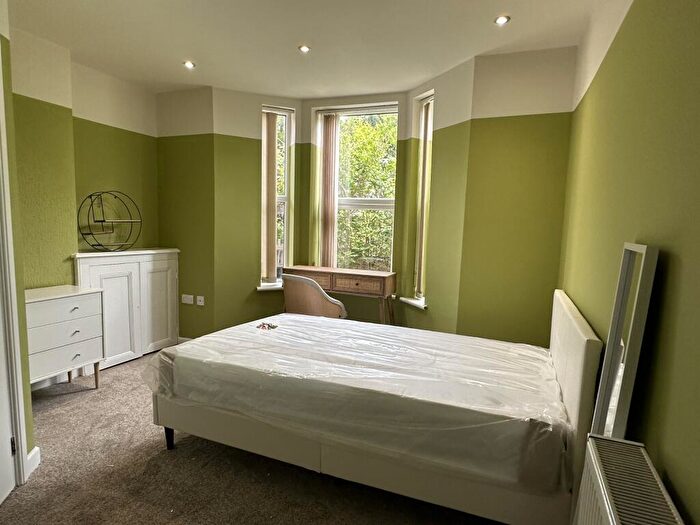 5 Bedroom Terraced House To Rent In Bedroom With All Ensuites Available For /, LN2