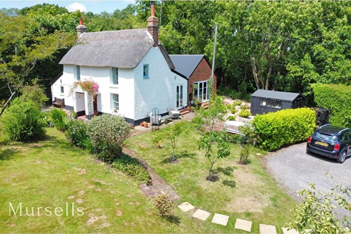 3 Bedroom Detached House For Sale In Lime Kiln Road, Lytchett Matravers, Poole, BH16