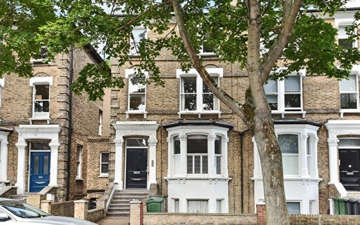 2 Bedroom Property To Rent In Rosendale Road, London, SE21