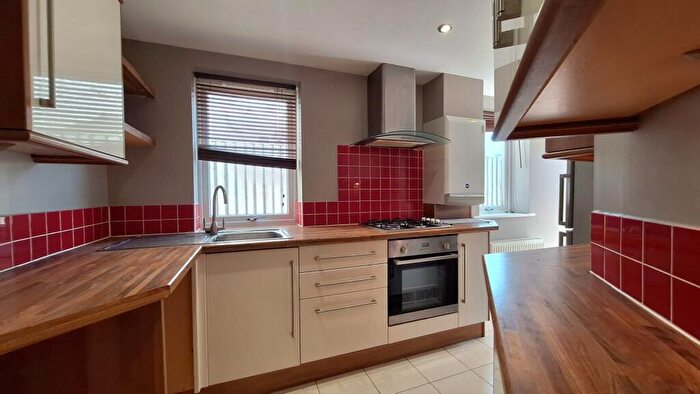 2 Bedroom Flat To Rent In St Leonards Road, Charminster, BH8