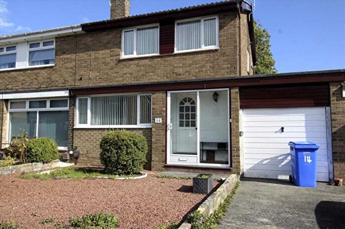 3 Bedroom Semi-Detached House For Sale In Weetwood Road, Collingwood Chase, Cramlington, NE23