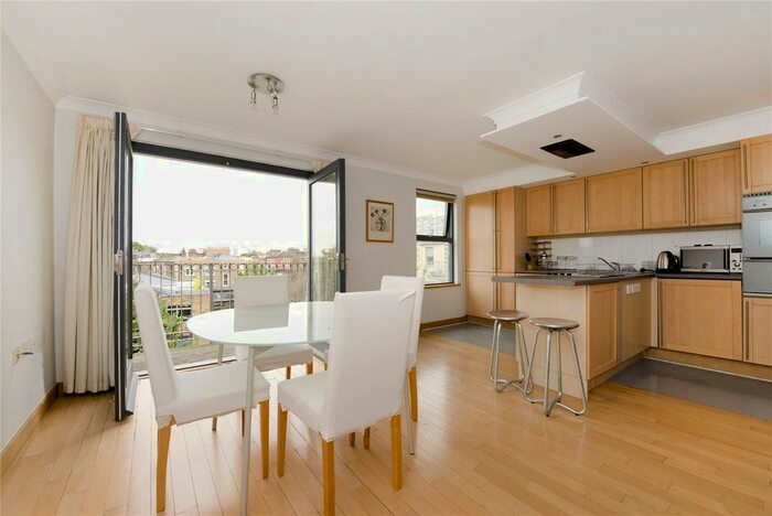 1 Bedroom Flat To Rent In Altair Court, Southgate Road, N1
