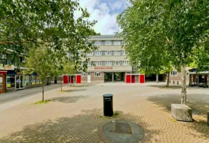 2 Bedroom Flat To Rent In Central Street, London, EC1V